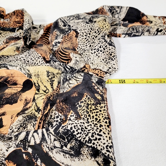 Vintage Silk Club Shirt Animal African Zoo Print Button Up Long Sleeve size S/M - Picture 12 of 13